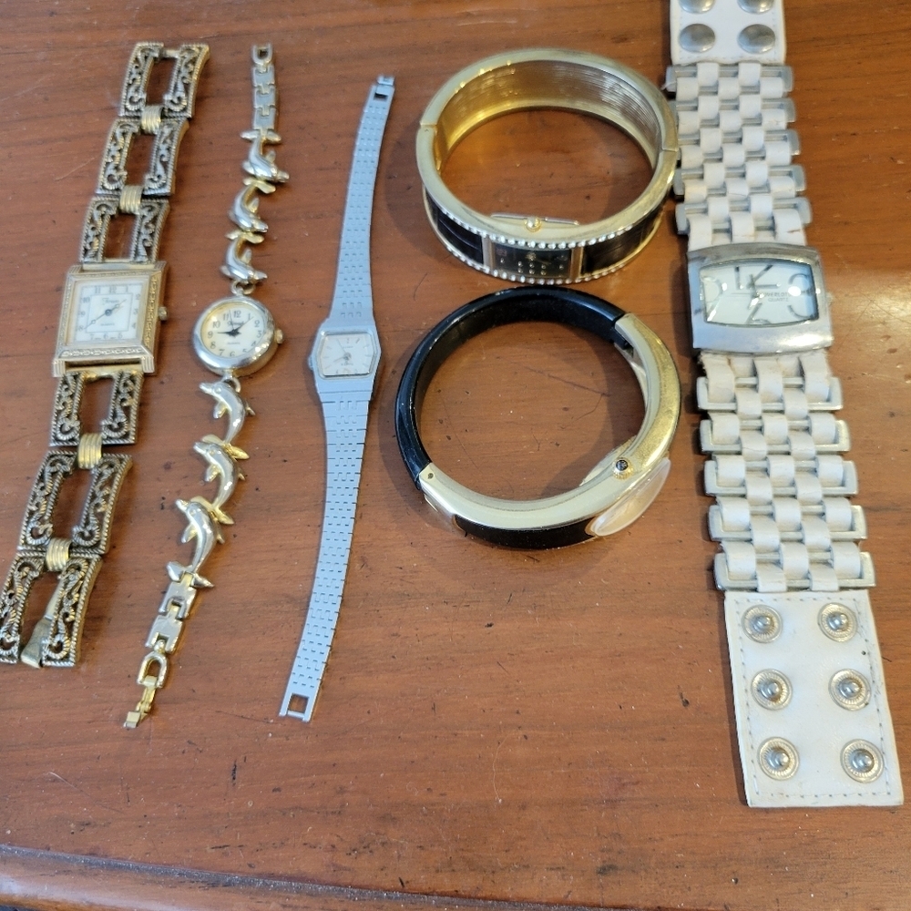 6 Vintage Womans Fashion Battery Watches